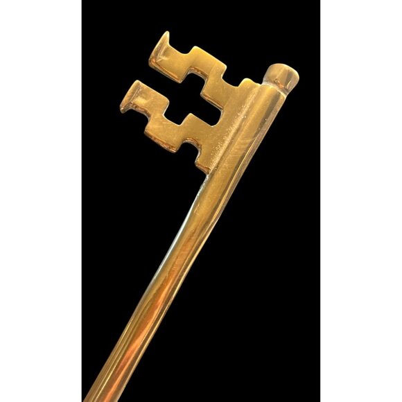 Vintage Solid Brass 8" Skeleton Key Bottle Opener Wall Hanging - Picture 4 of 4